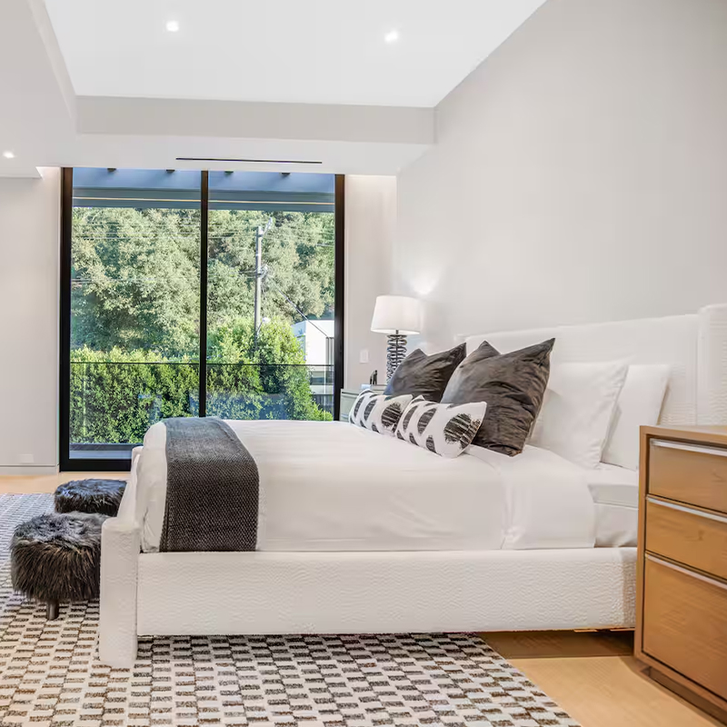 Ensemble de mobilier personnalisé pour villa — vue de la bibliothèque produit 2